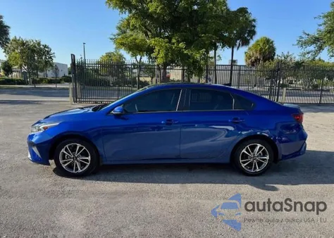 2022 Kia Forte Fe из США, поврежденный, VIN 3KPF24AD4NE464503